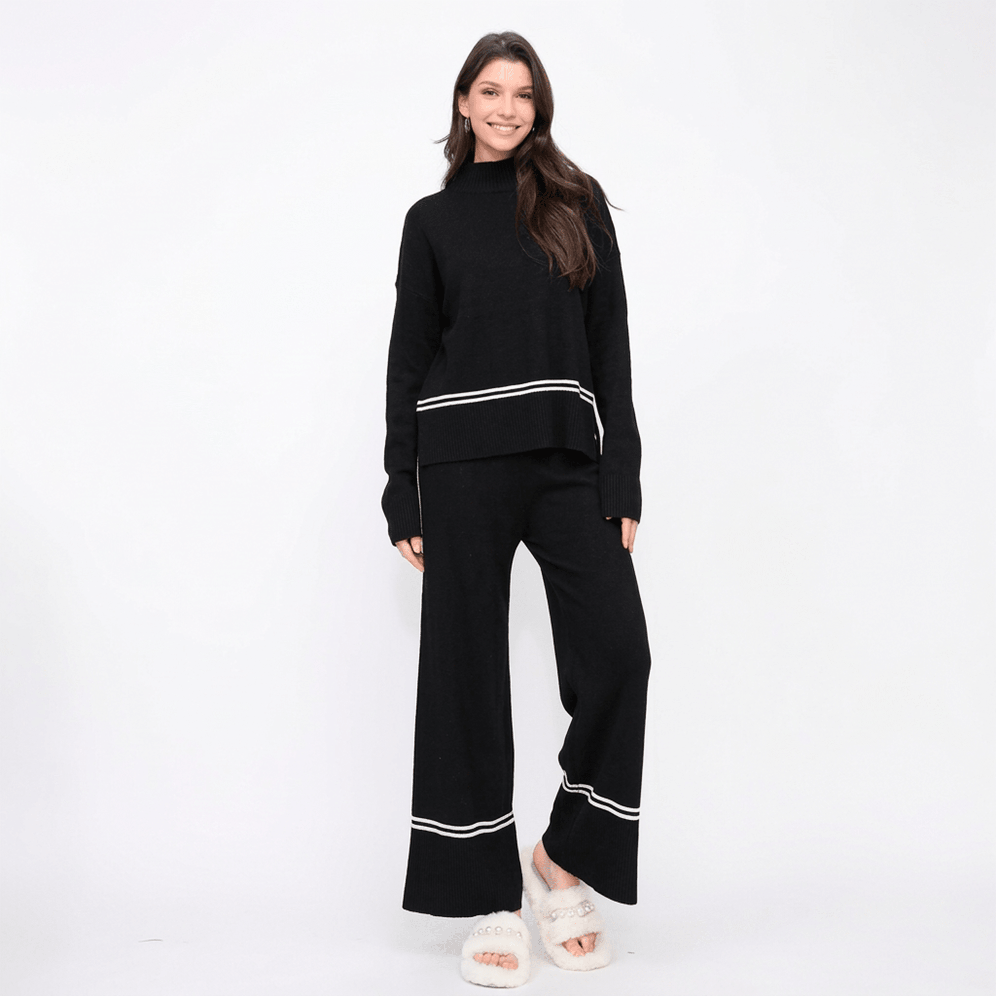 Conjunto de Tricô Feminino Noir Line Litoriane - Suéter Mullet Gola Alta + Calça Cintura Alta - Conjunto de Tricô Feminino Noir Line Litoriane