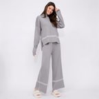 Conjunto de Tricô Feminino Noir Line Litoriane - Suéter Mullet Gola Alta + Calça Cintura Alta - Conjunto de Tricô Feminino Noir Line Litoriane