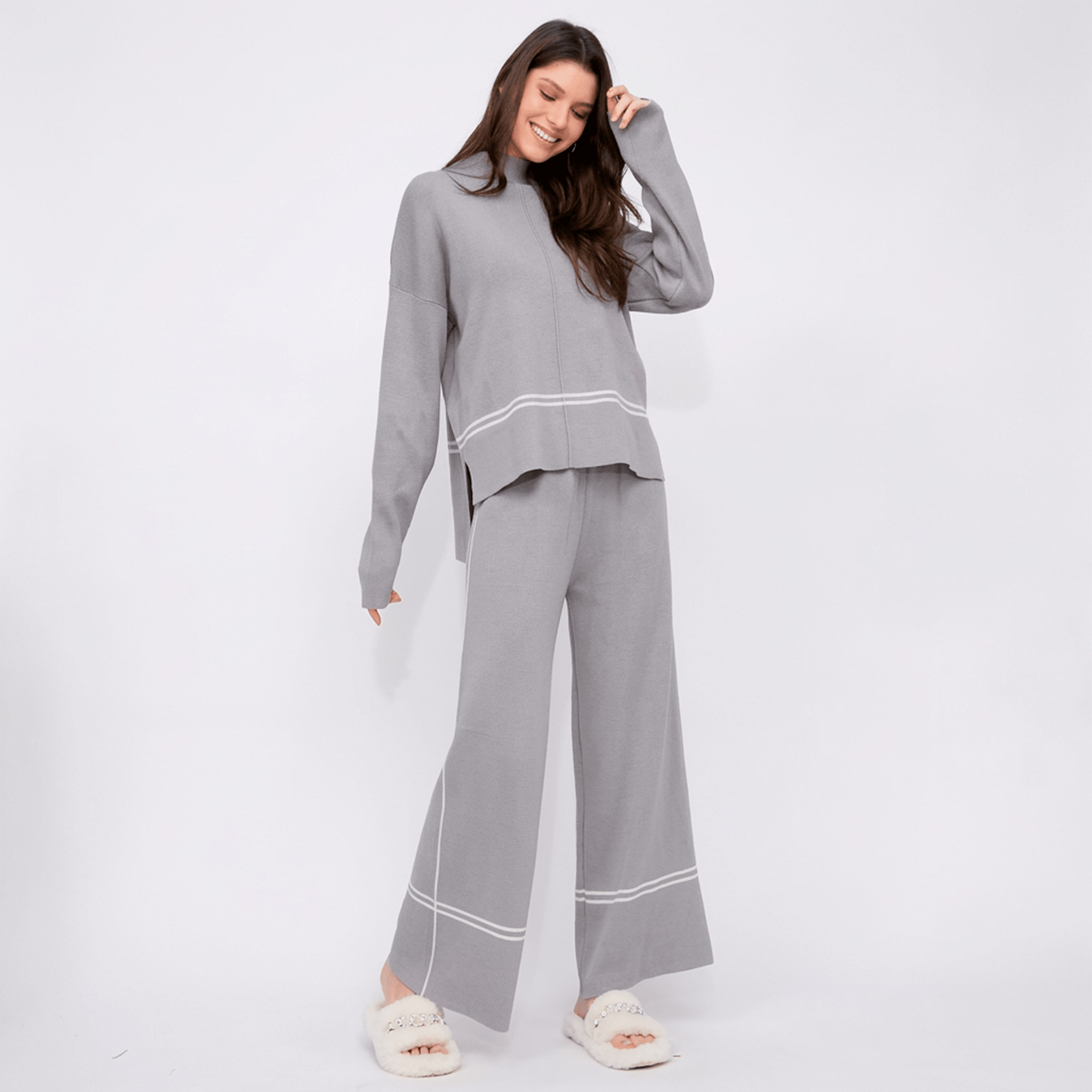 Conjunto de Tricô Feminino Noir Line Litoriane - Suéter Mullet Gola Alta + Calça Cintura Alta - Conjunto de Tricô Feminino Noir Line Litoriane