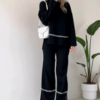 Conjunto de Tricô Feminino Noir Line Litoriane - Suéter Mullet Gola Alta + Calça Cintura Alta - Conjunto de Tricô Feminino Noir Line Litoriane