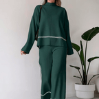 Conjunto de Tricô Feminino Noir Line Litoriane - Suéter Mullet Gola Alta + Calça Cintura Alta - Conjunto de Tricô Feminino Noir Line Litoriane