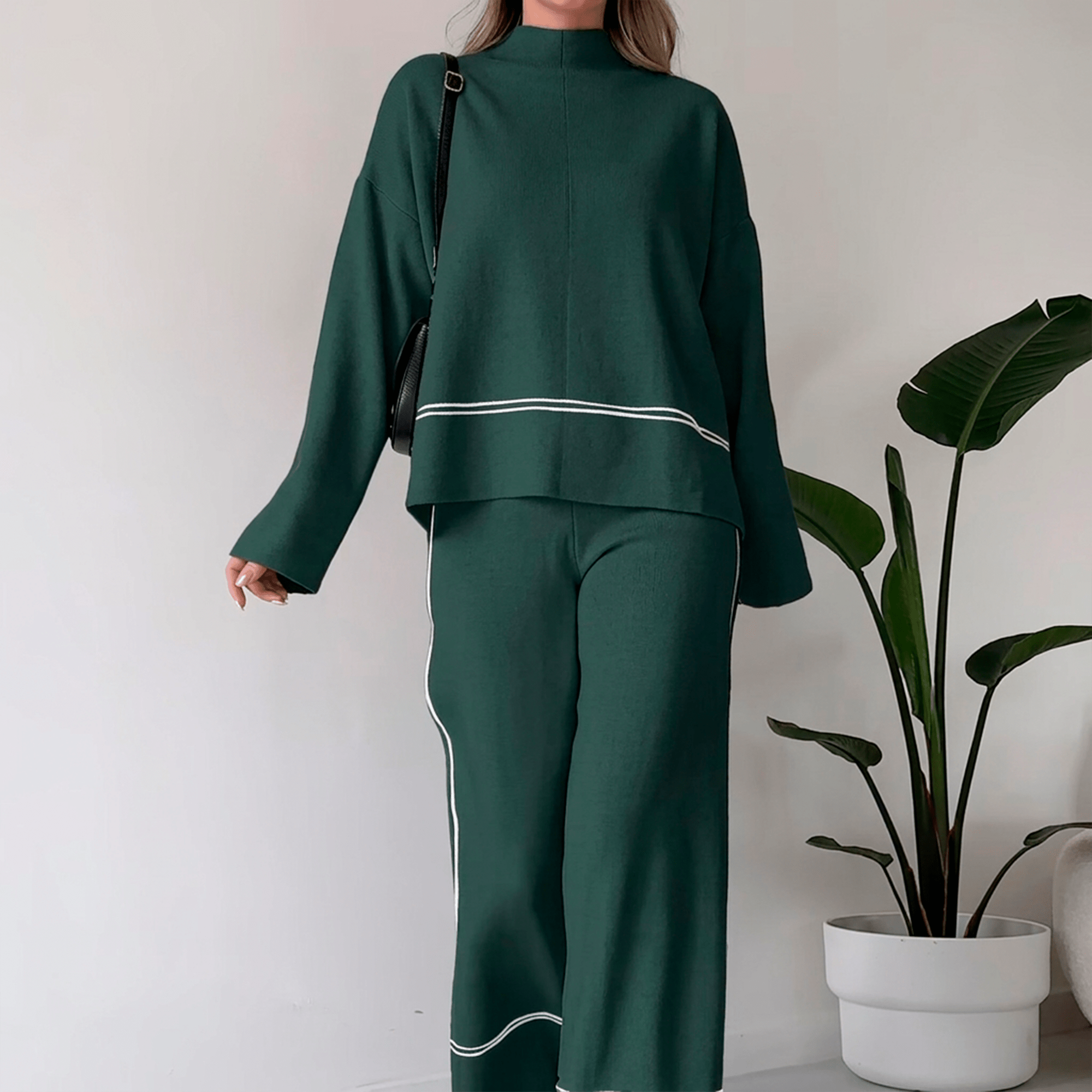Conjunto de Tricô Feminino Noir Line Litoriane - Suéter Mullet Gola Alta + Calça Cintura Alta - Conjunto de Tricô Feminino Noir Line Litoriane
