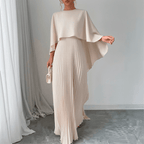 Vestido Longo Opera Plissé Litoriane - Saia Plissada com Movimento, Capa Embutida Dramática - Vestido Longo Opera Plissé Litoriane